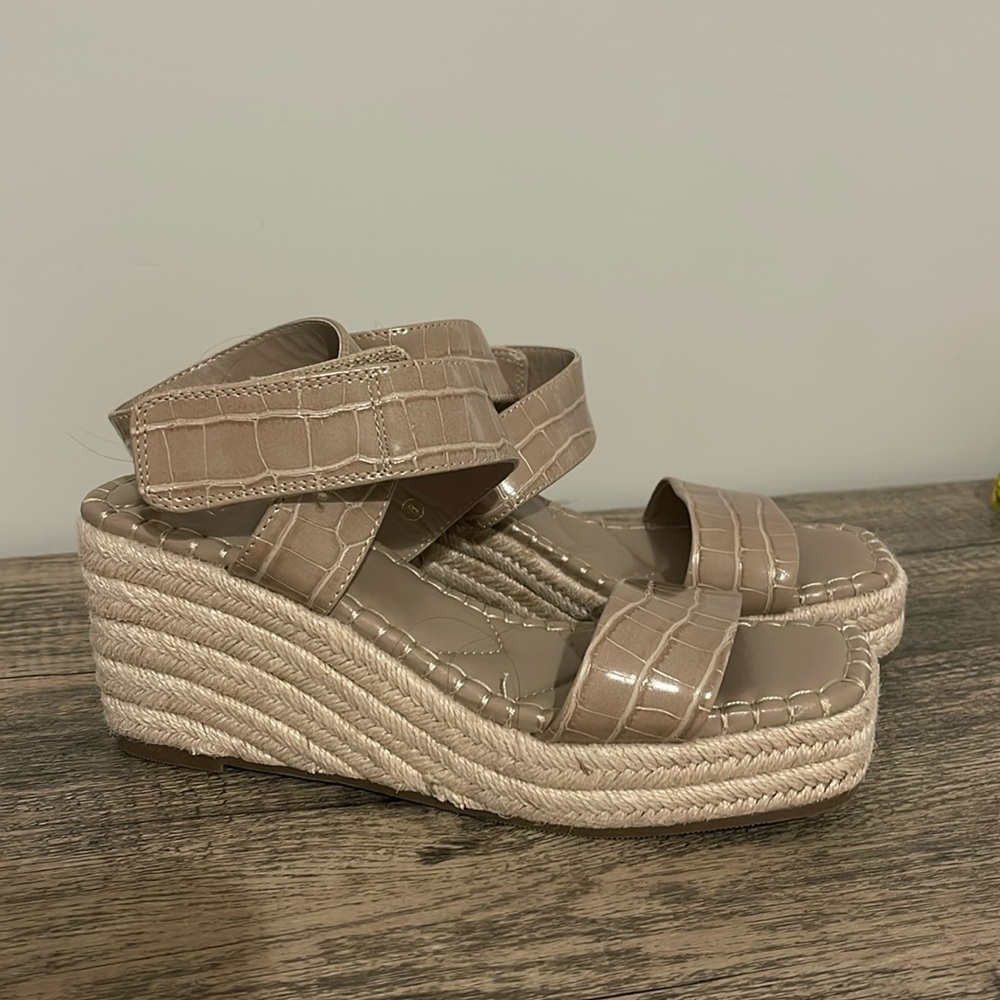 Wedge heels size 8 by Coutgo